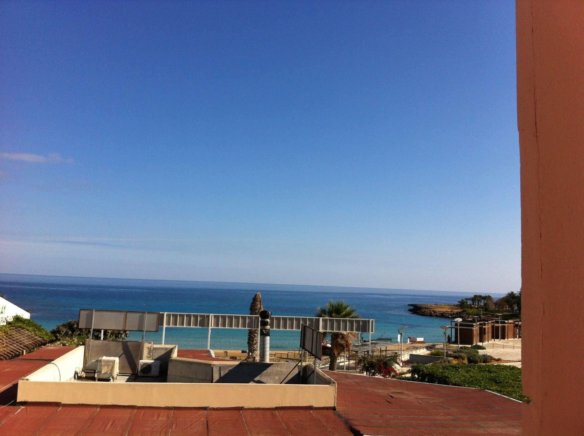 Blue Peter Apartments Protaras Exterior foto